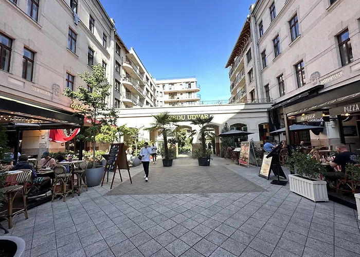 The Nest Inn Budapest With Ac